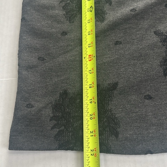 Anthropologie Maeve Grey Black Floral Lace Pencil Midi Skirt Womens Size Small - Picture 10 of 10